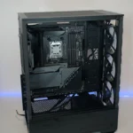 Bo mạch chủ MSI MAG Forge 112R được cài đặt bên trong case NAS DIY