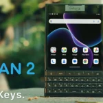 Hình ảnh teaser điện thoại Unihertz Titan 2 màu đen với bàn phím QWERTY vật lý