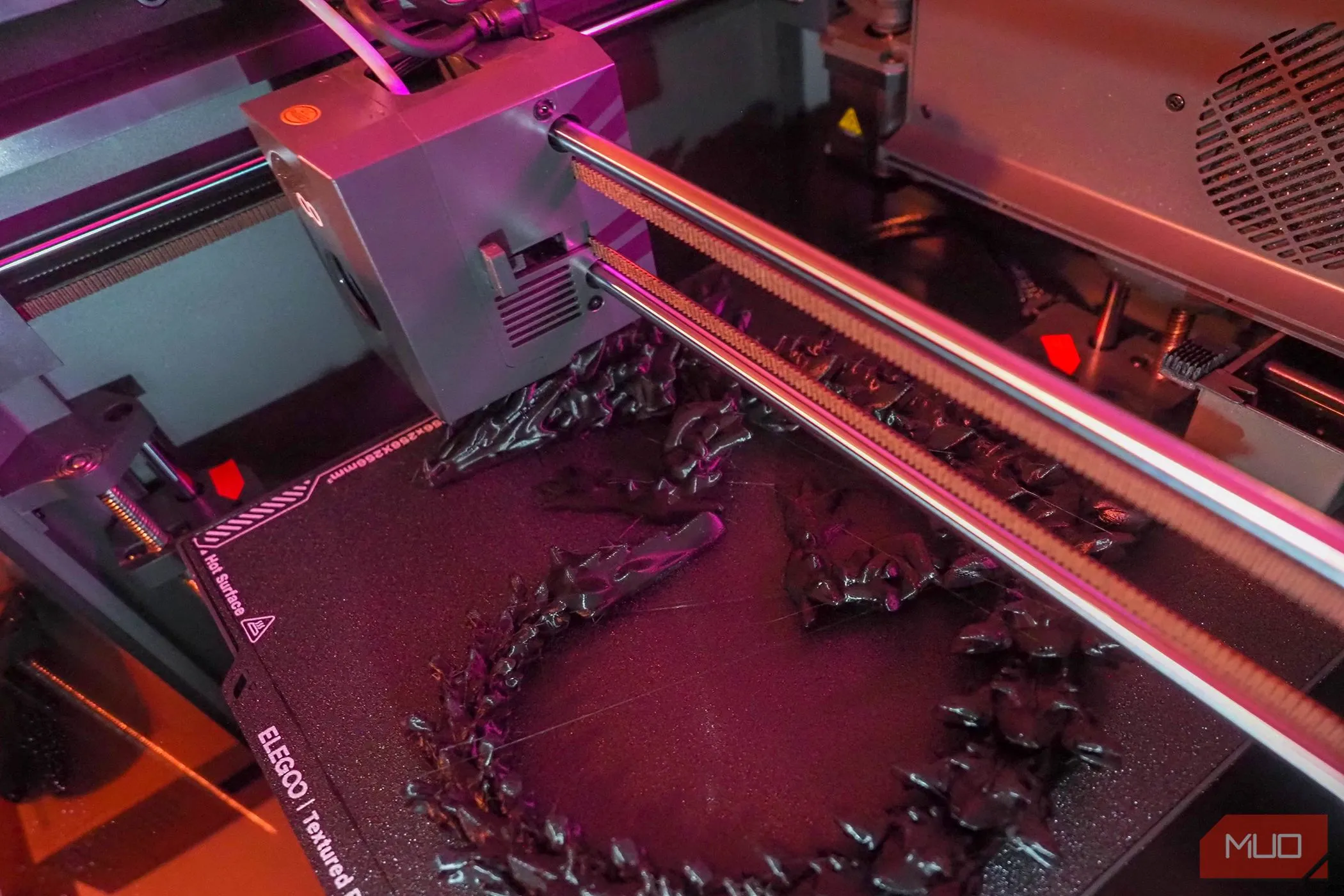 Bản in 3D hình rồng được tạo ra bởi máy Elegoo Centauri Carbon