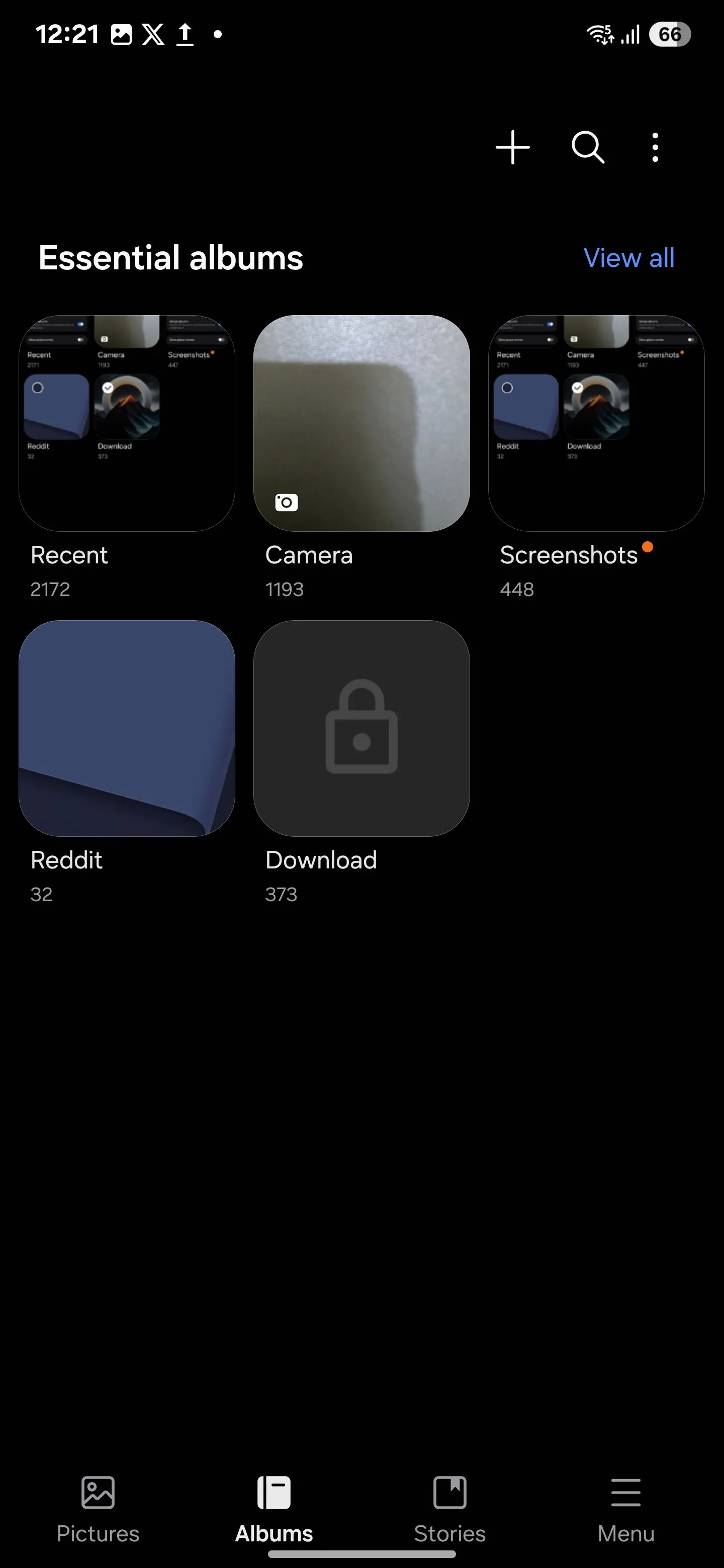 Album bị khóa với biểu tượng khóa trong Samsung Gallery