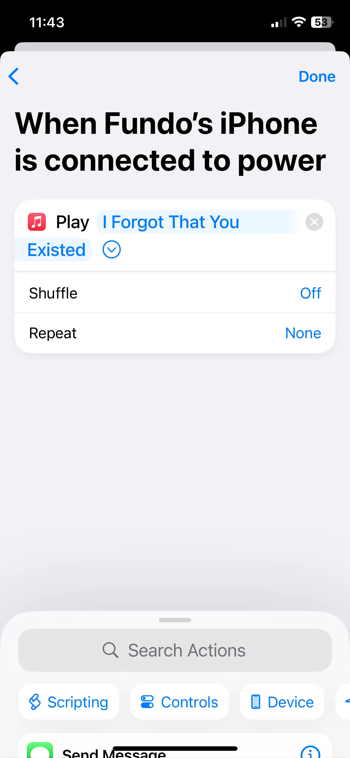 Bài hát đã chọn trong hành động Phát nhạc của Phím tắt trên iPhone để đổi âm thanh sạc