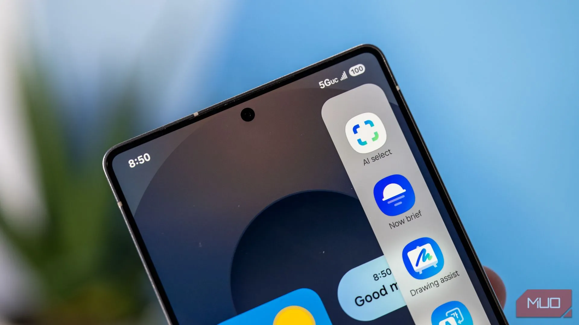 Biểu tượng ứng dụng AI trên bảng Edge Panel của Samsung Galaxy S25 Ultra, minh họa tính năng AI sắp có trên S23