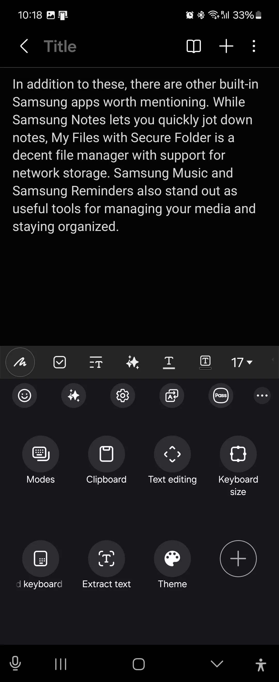 Các lối tắt tính năng của Samsung Keyboard hiển thị trên màn hình ứng dụng Samsung Notes, bao gồm các tùy chọn dịch và trích xuất văn bản.