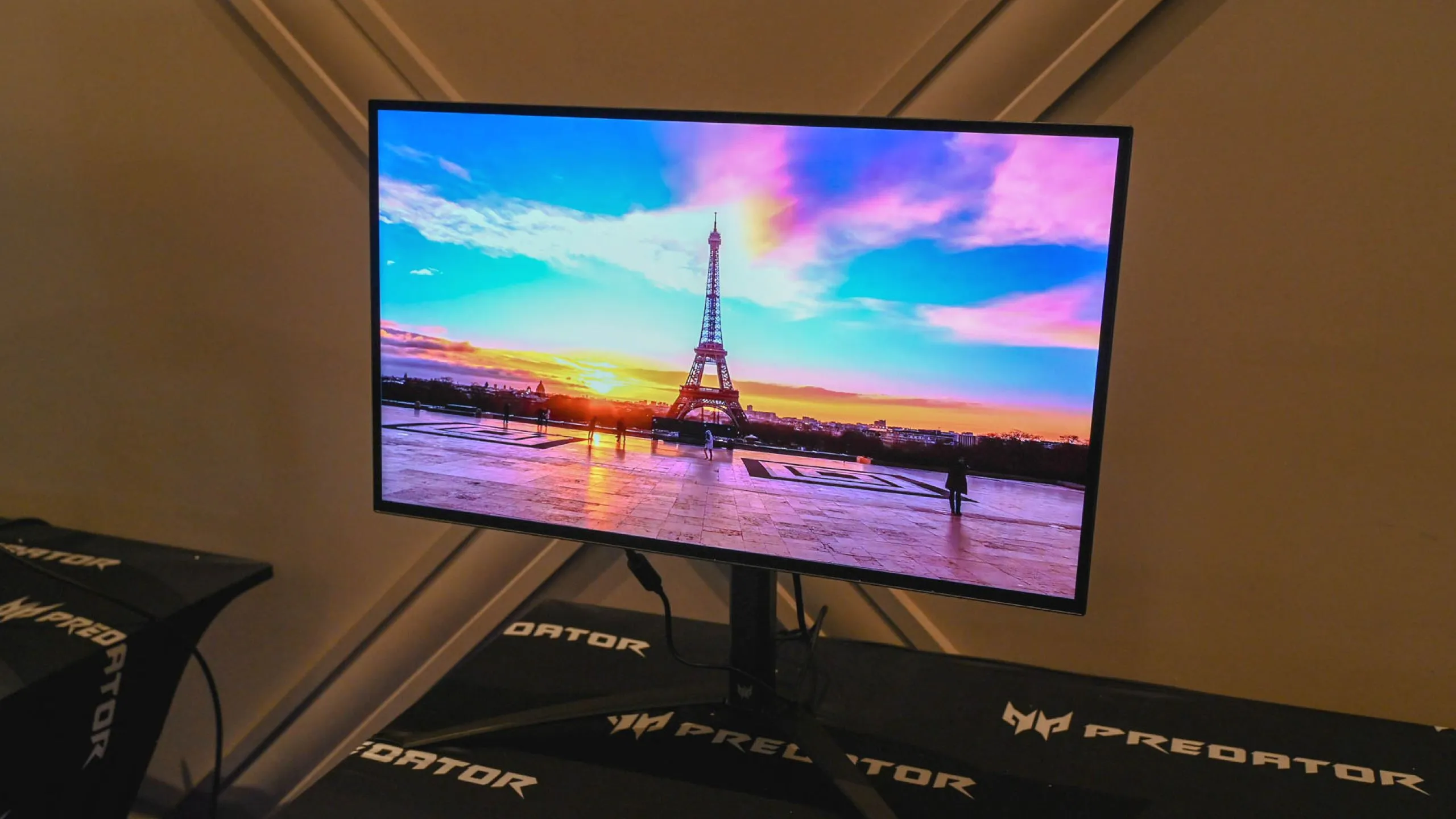 Chi tiết màn hình gaming Acer Predator X27U