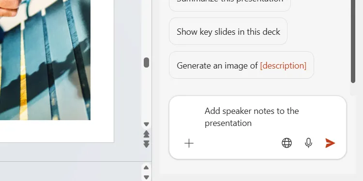 Cửa sổ Copilot trong PowerPoint với lệnh yêu cầu thêm ghi chú người thuyết trình.