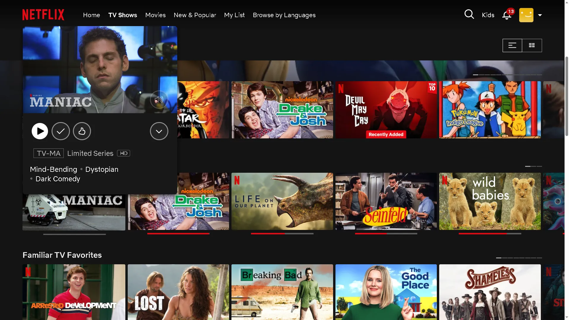 Giao diện Netflix hiển thị các hàng phim và chương trình truyền hình, với series Maniac được phóng to, minh họa trải nghiệm duyệt nội dung