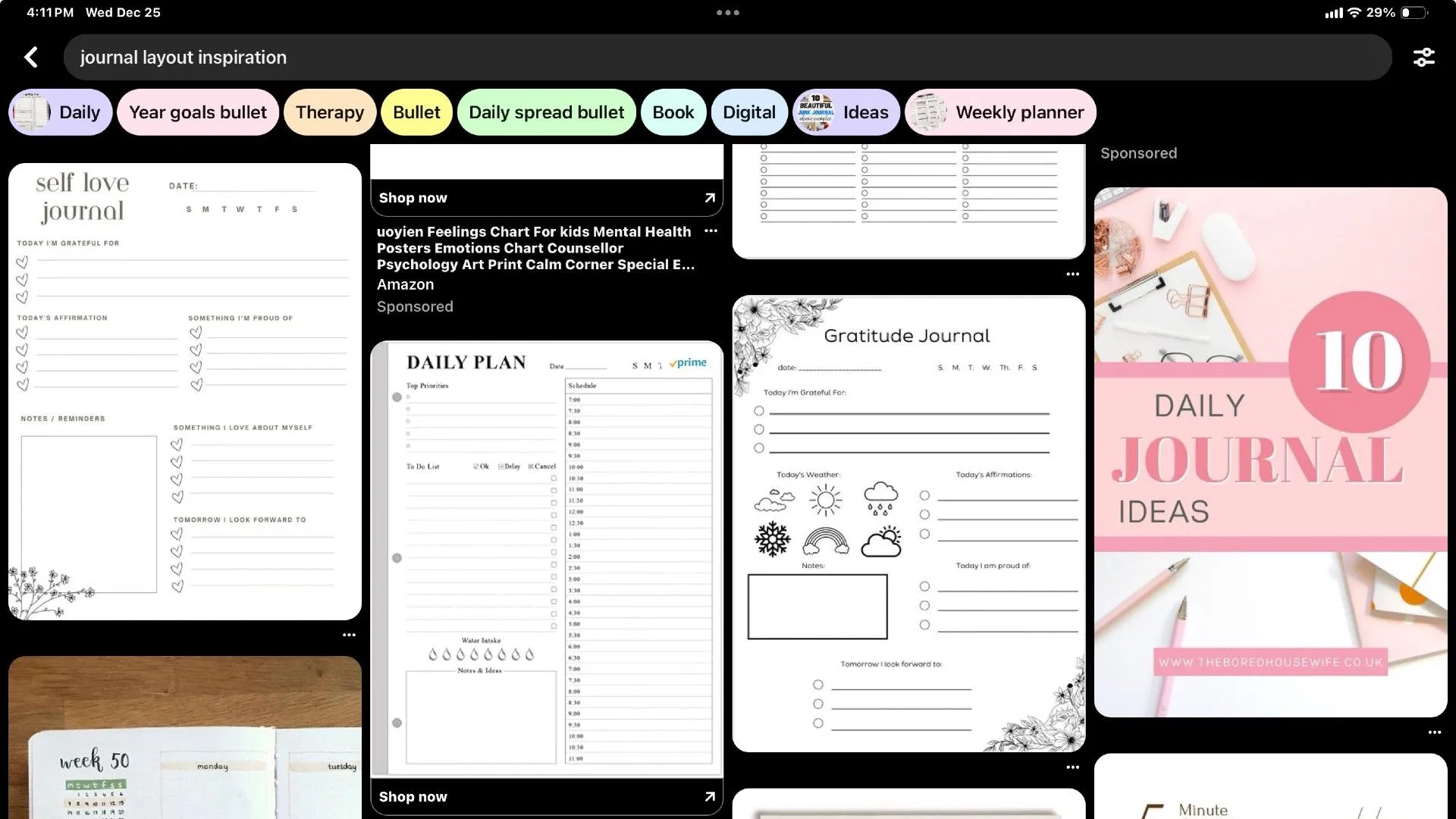 Giao diện Pinterest hiển thị các ý tưởng bố cục cho nhật ký và scrapbook kỹ thuật số để tham khảo.