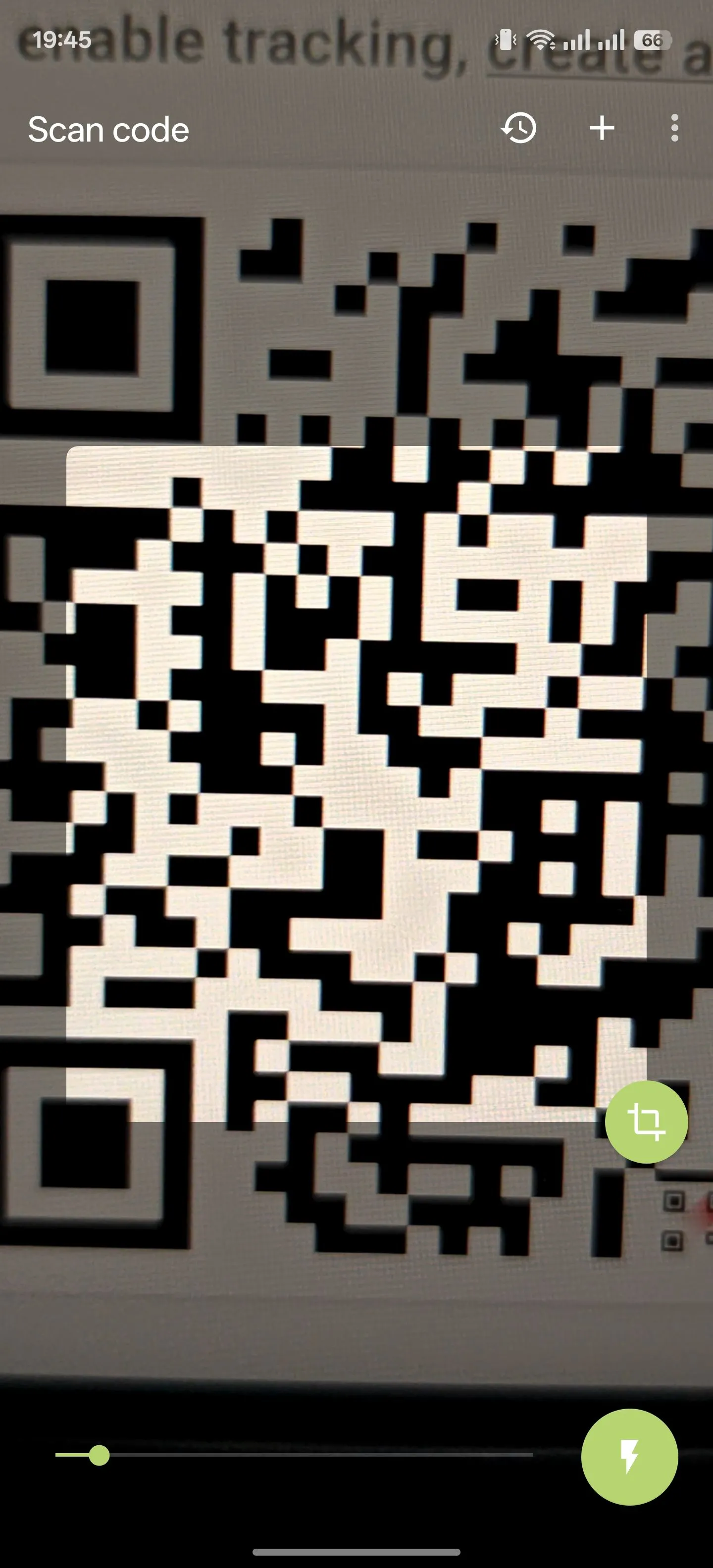 Giao diện quét mã QR trong ứng dụng Binary Eye trên Android.