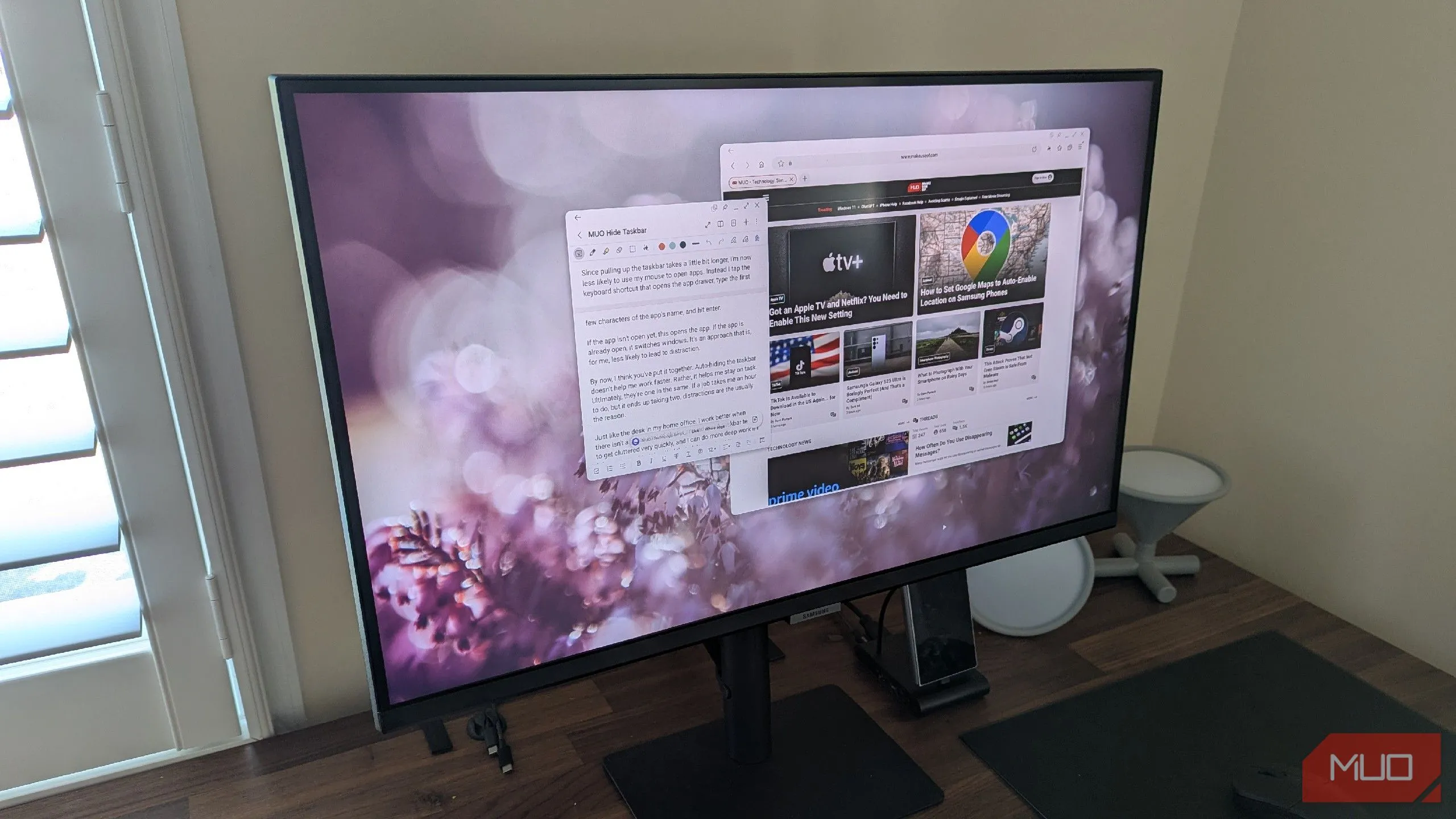 Giao diện Samsung DeX hiển thị trên màn hình máy tính ngoài, cho trải nghiệm như PC