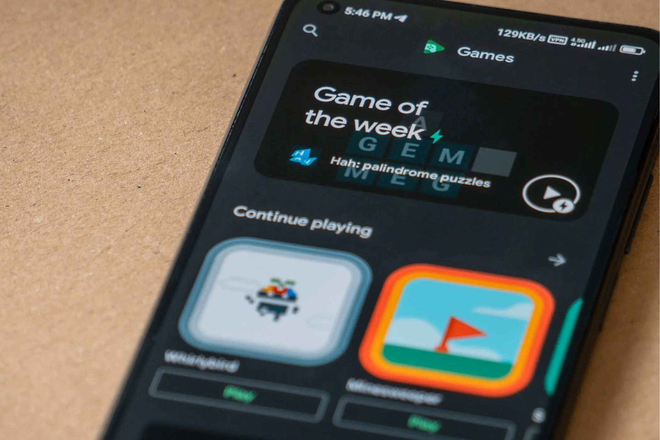 Giao diện tab Game of the Week trên Google Play Games minh họa sự phong phú của kho ứng dụng Google Play