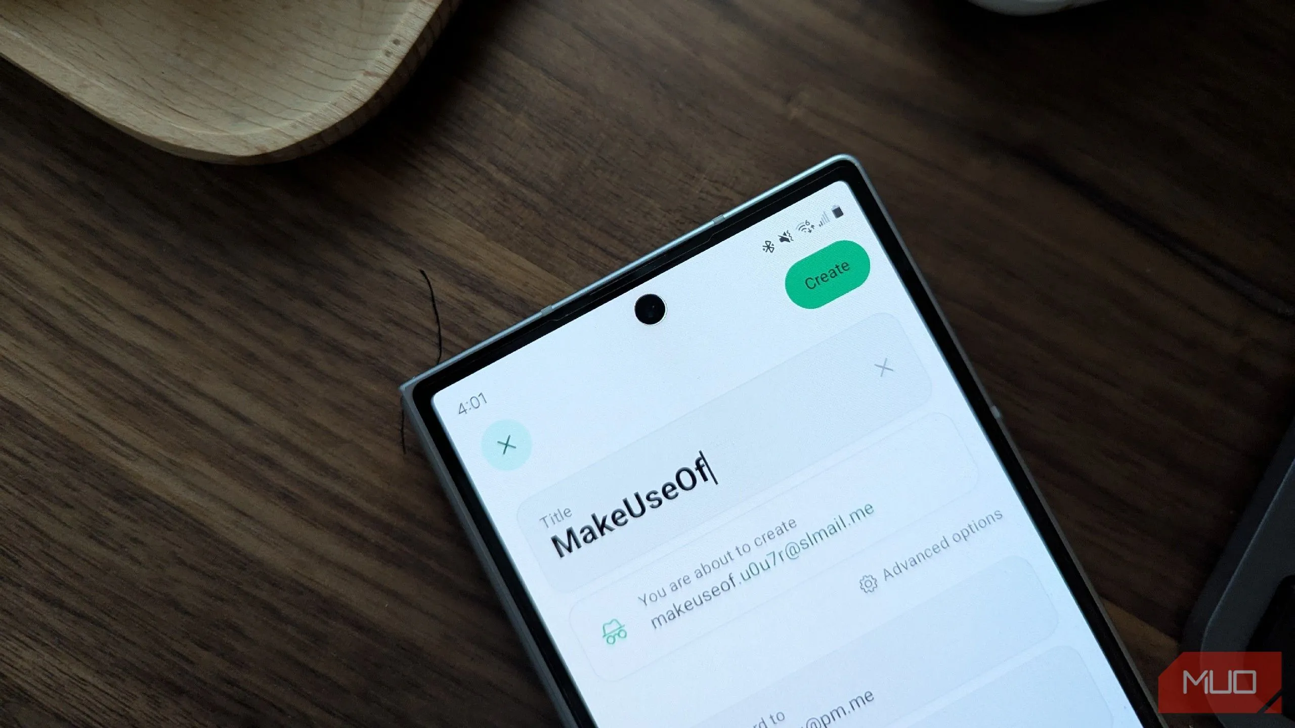 Giao diện tạo địa chỉ email ảo (alias) cho MakeUseOf trong ứng dụng Proton Pass trên Android.