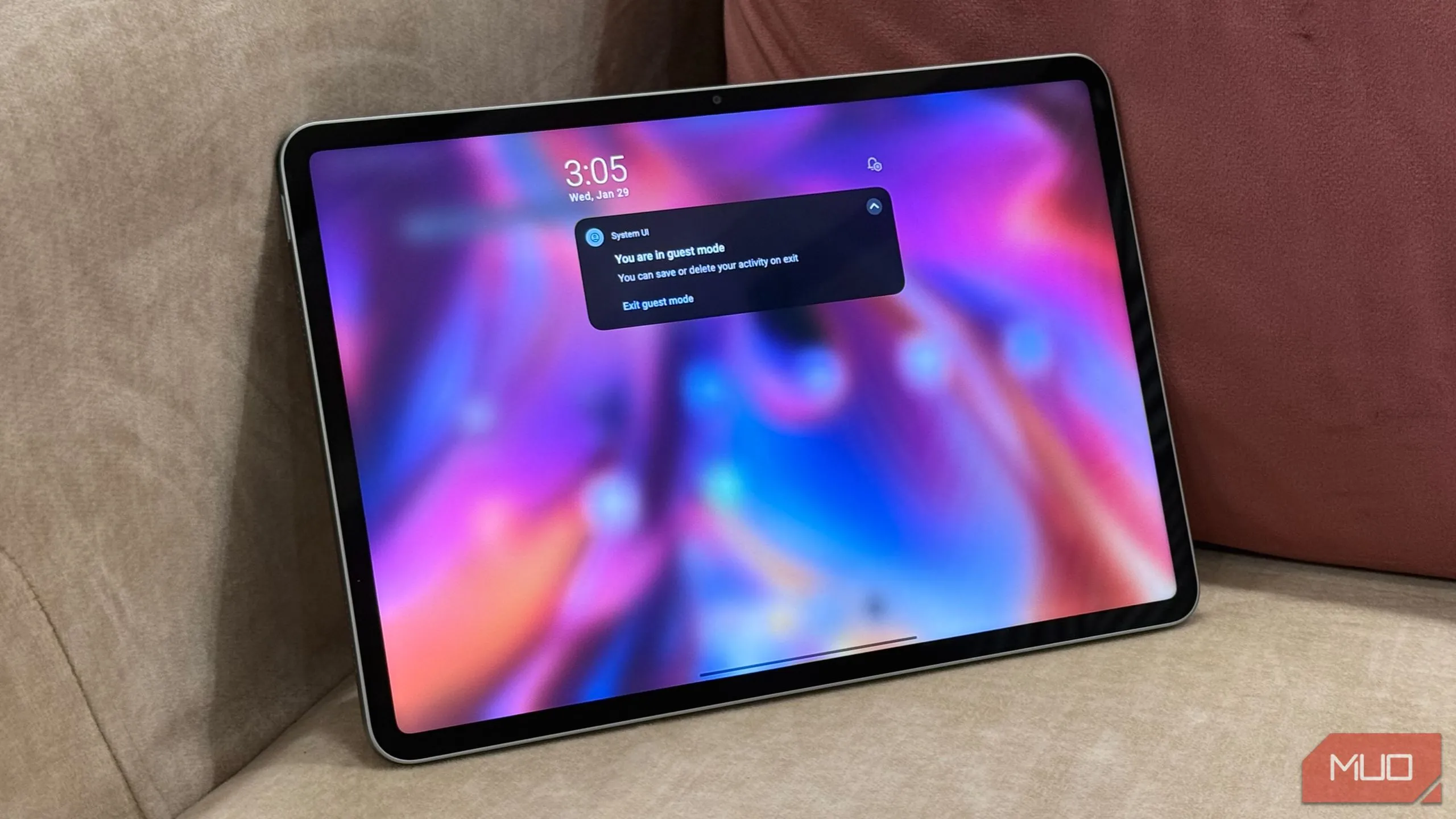 Hồ sơ người dùng khách trên máy tính bảng Android, thể hiện khả năng đa người dùng
