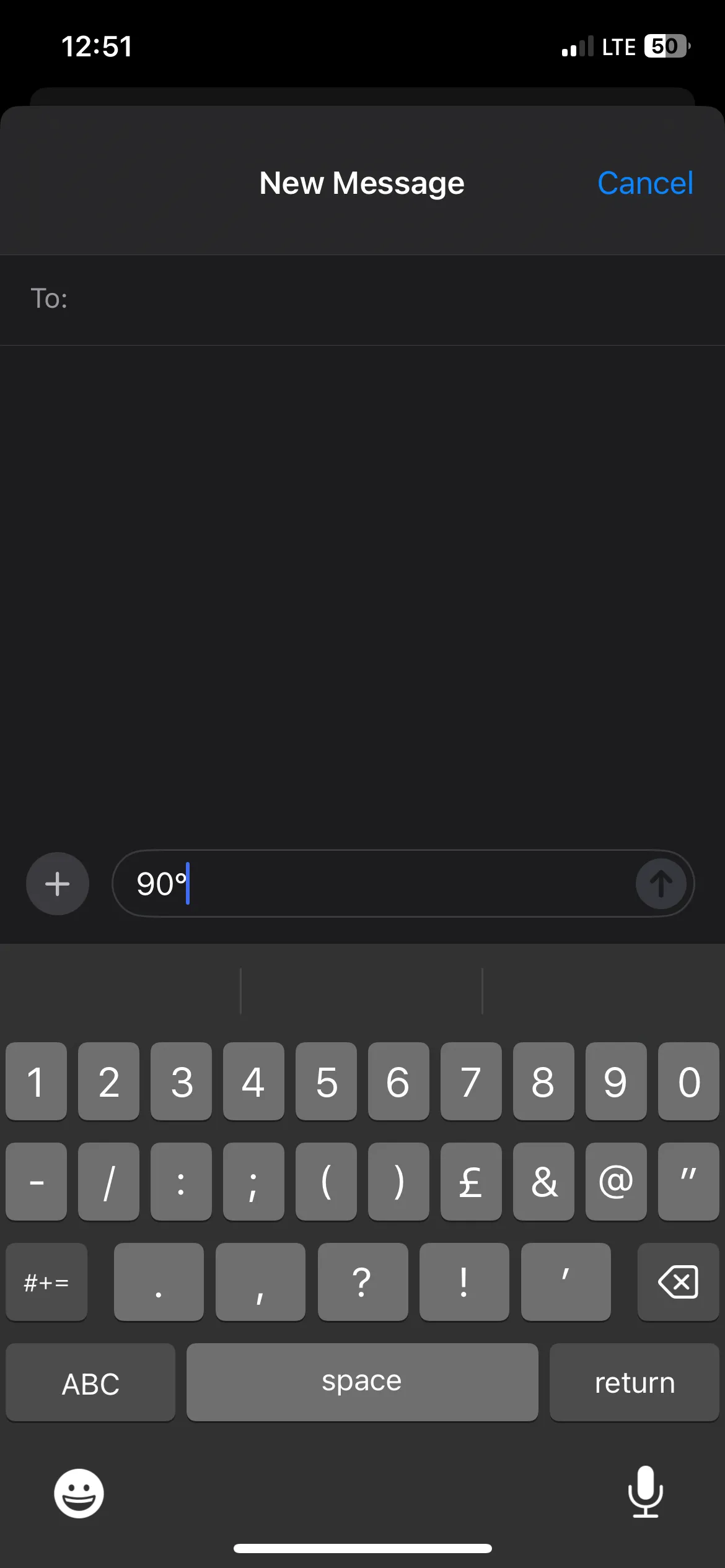 Ký tự &quot;90 độ&quot; được gõ trong ứng dụng Tin nhắn trên iPhone.