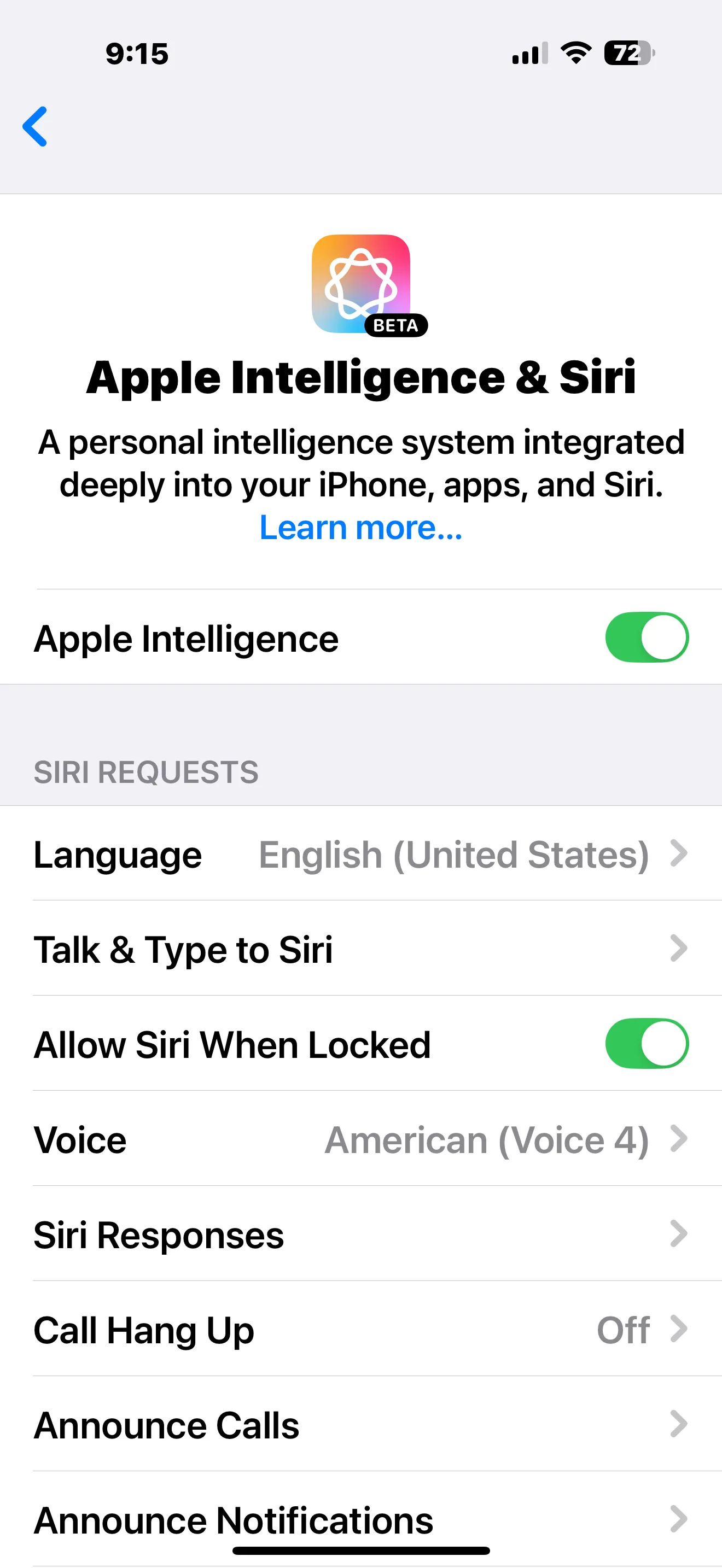 Màn hình cài đặt Apple Intelligence và Siri trên iPhone, hiển thị tùy chọn bật/tắt các tính năng AI