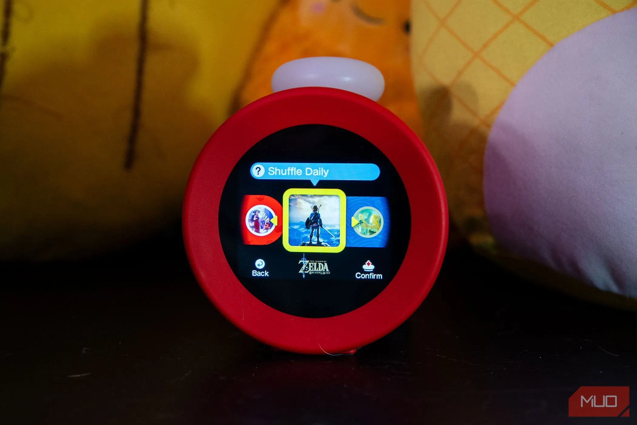 Màn hình chọn âm thanh báo thức của Nintendo Alarmo hiển thị lựa chọn Zelda.