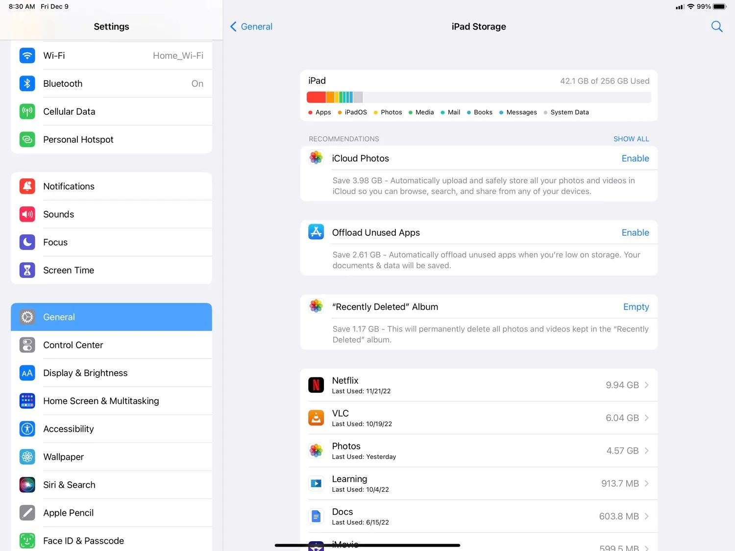 Màn hình quản lý dung lượng lưu trữ trên iPad, cho thấy các ứng dụng và dữ liệu chiếm bộ nhớ.