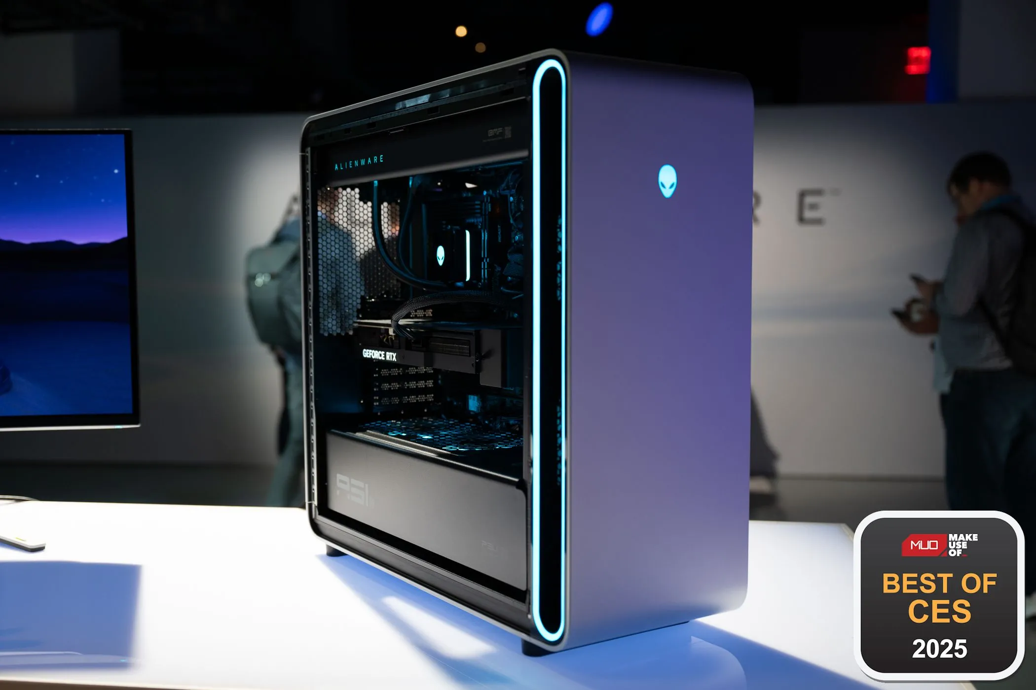 Máy tính để bàn gaming Alienware Area-51 với khả năng nâng cấp cao