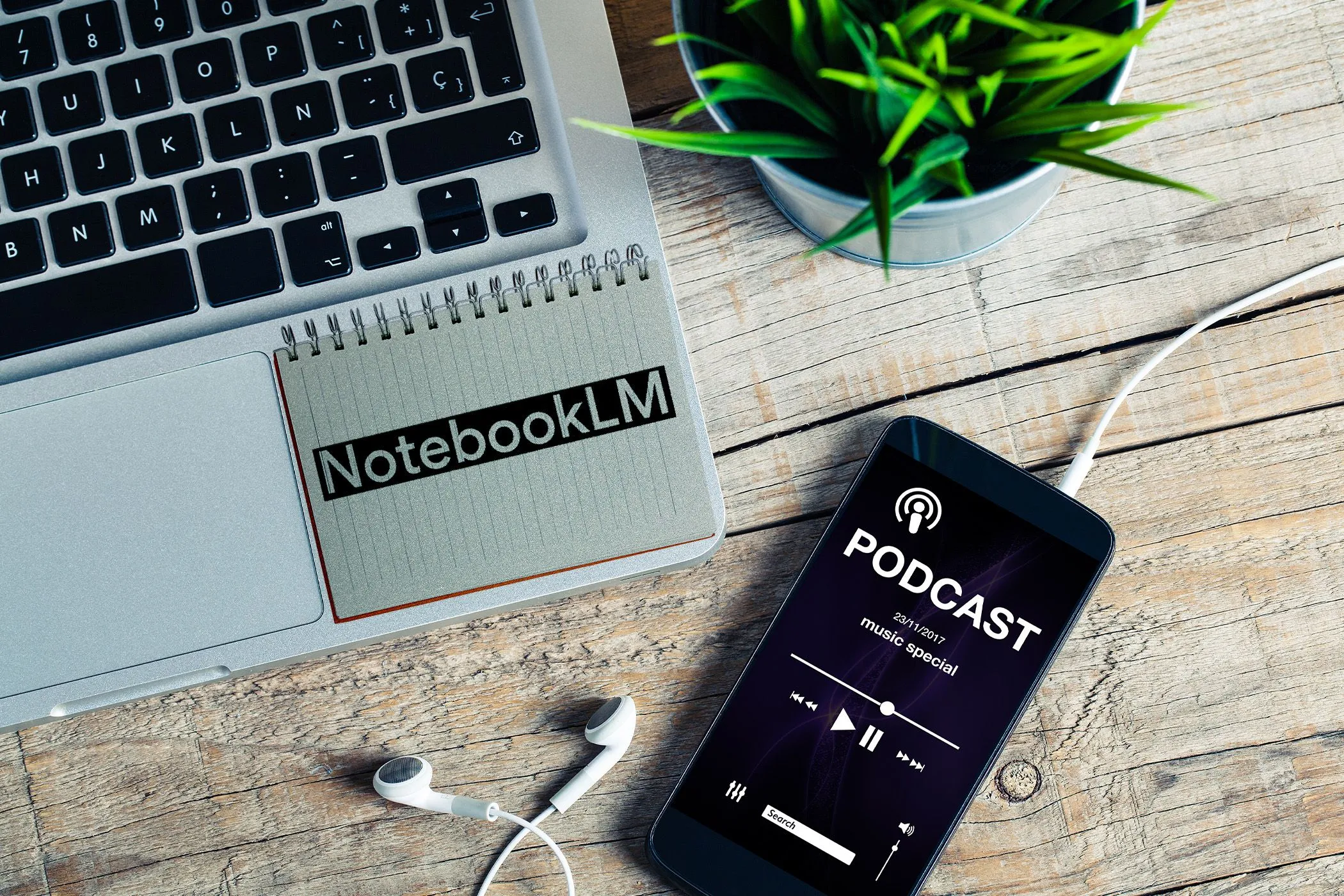 Máy tính xách tay và điện thoại phát podcast được tạo từ NotebookLM, minh họa tính năng hỗ trợ học tập bằng AI