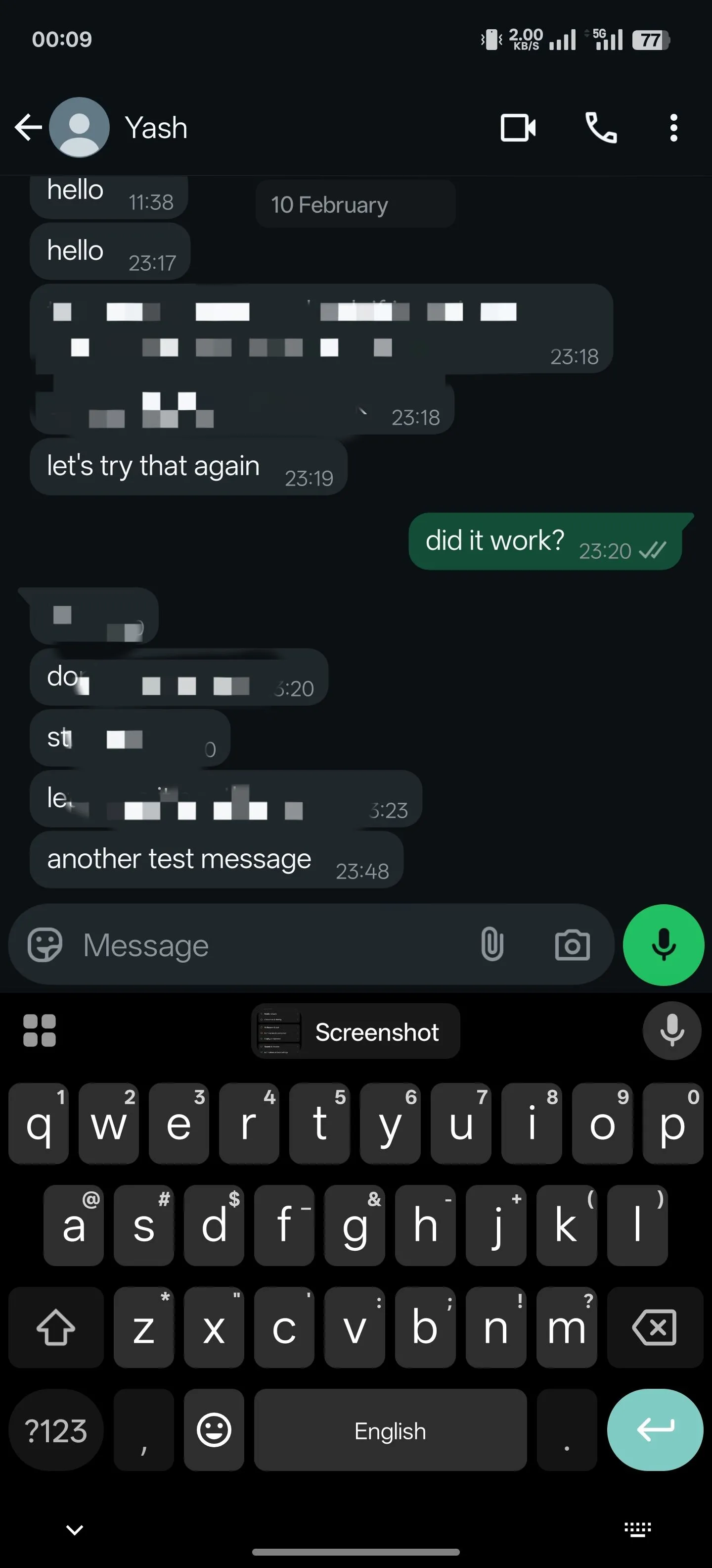 Nhấn vào hình thu nhỏ ảnh chụp màn hình trên thanh công cụ Gboard để nhanh chóng chèn vào ứng dụng