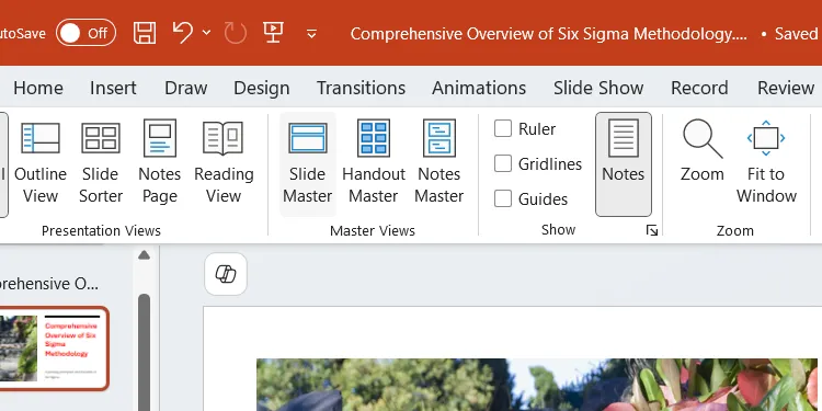 Nút Slide Master trên thanh công cụ View, cho phép chỉnh sửa bố cục tổng thể slide.