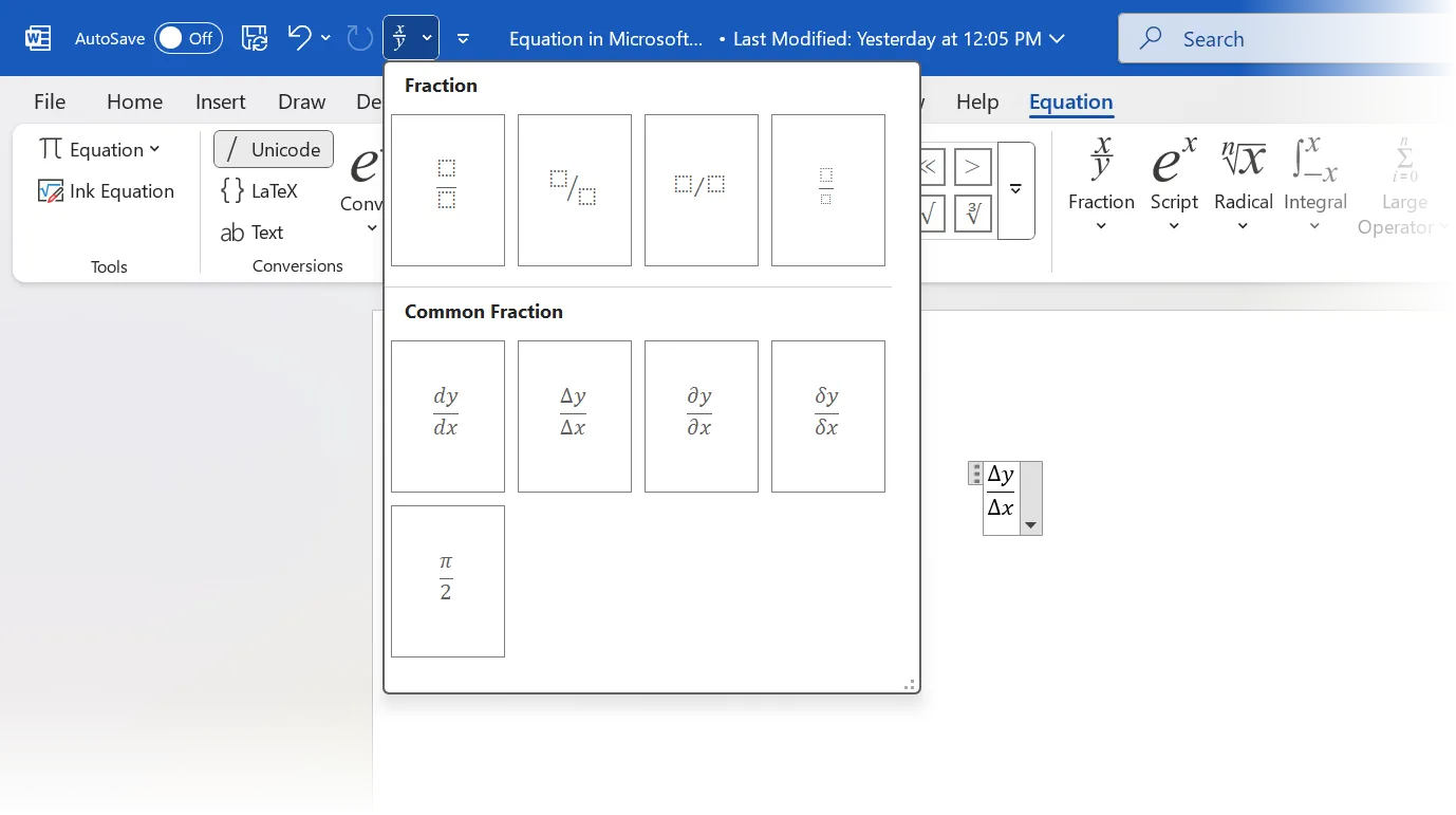 Thêm nút chèn công thức phân số vào thanh truy cập nhanh (Quick Access Toolbar) của Word để thao tác tiện lợi.