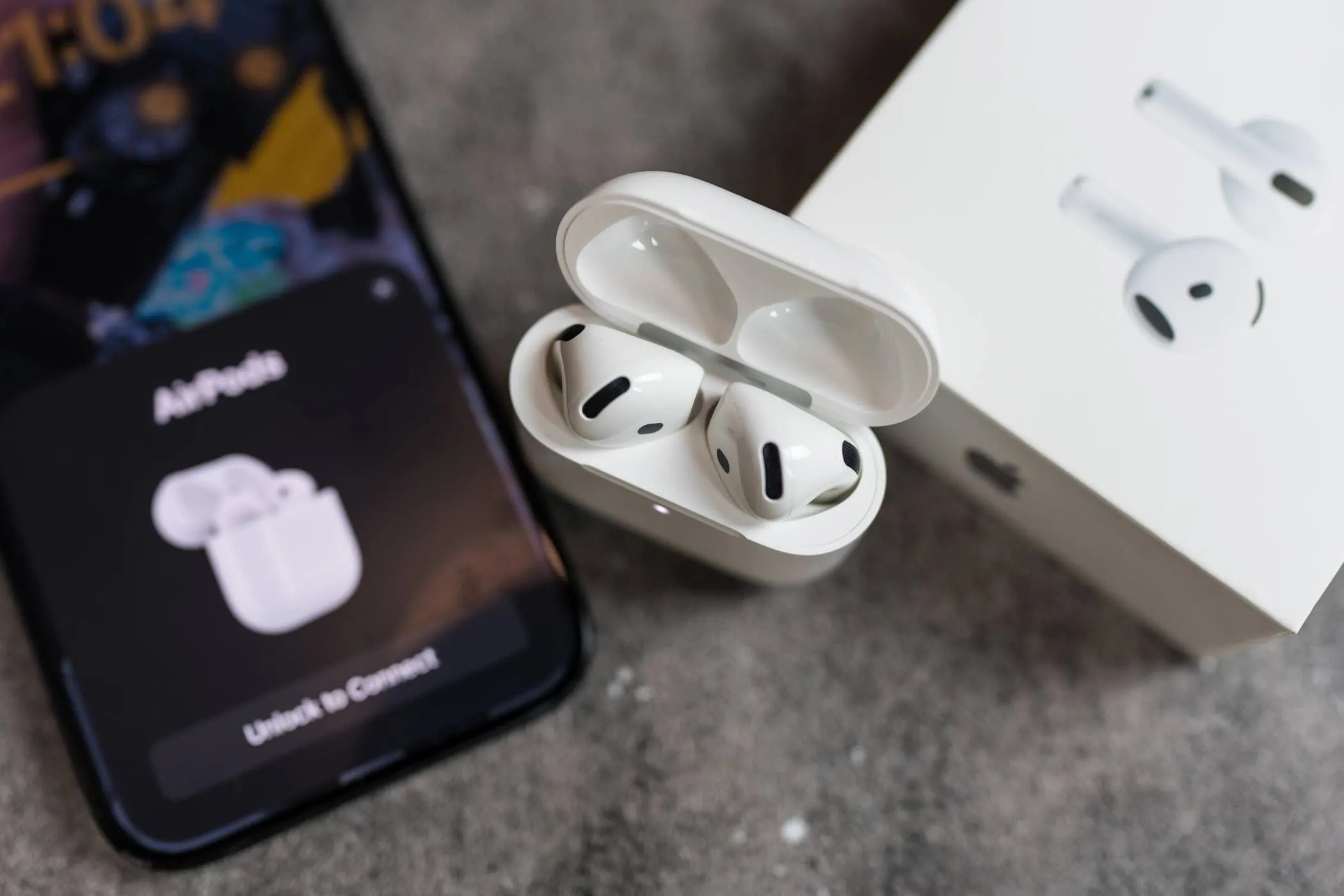 Thiết lập tai nghe AirPods với iPhone bằng công nghệ NFC