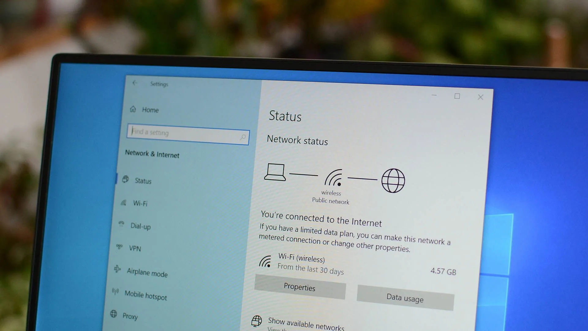 Thuộc tính trạng thái mạng trong cài đặt Windows