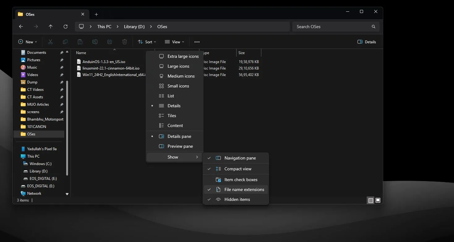 Tùy chọn &quot;File name extensions&quot; trong menu View của File Explorer Windows 11 giúp hiển thị đuôi file
