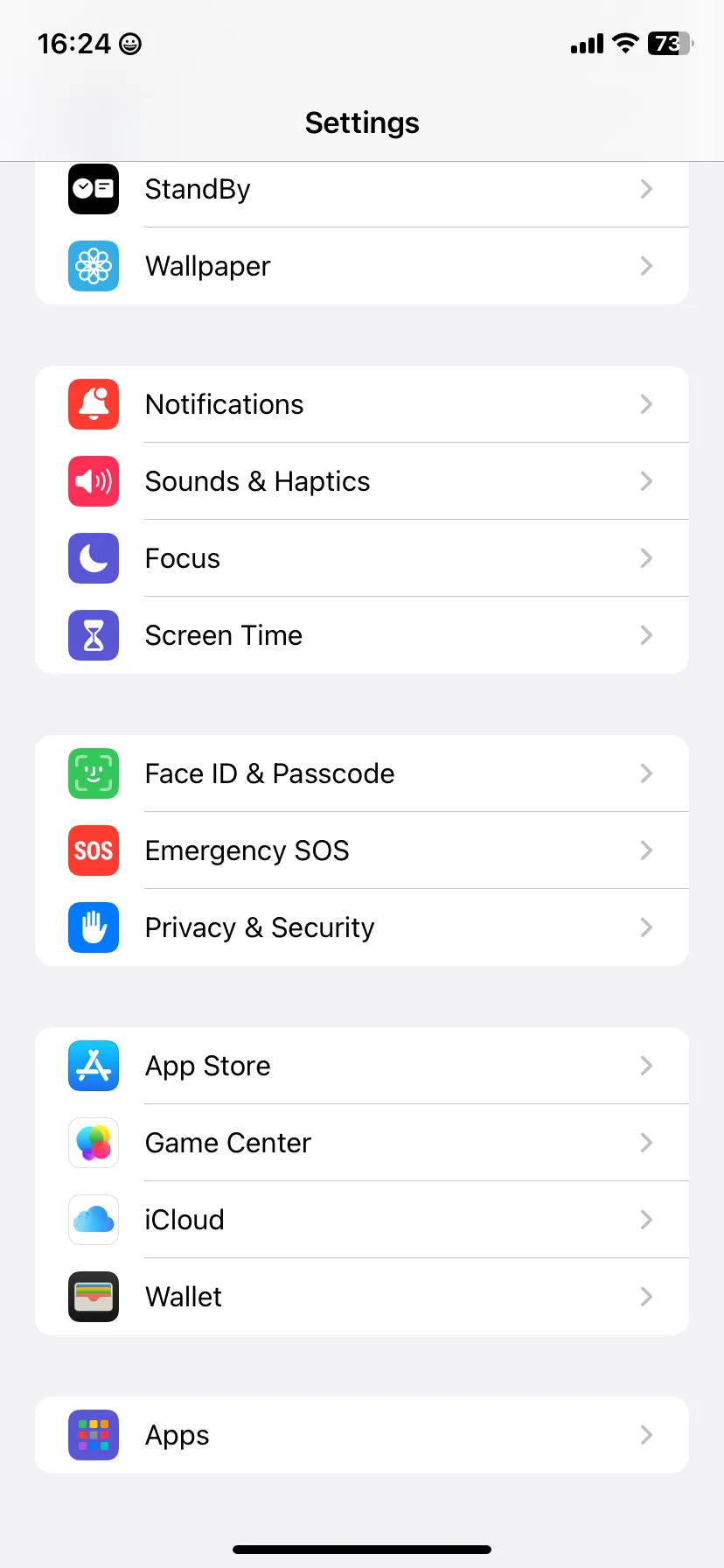 Tùy chọn Ứng dụng trong phần Cài đặt iPhone để quản lý cài đặt ứng dụng