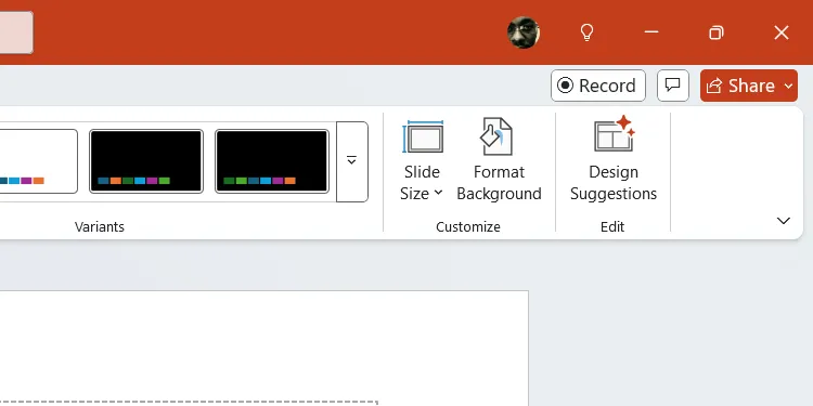 Vị trí nút Gợi ý thiết kế (Design Suggestions) trên thanh công cụ Designer trong PowerPoint.
